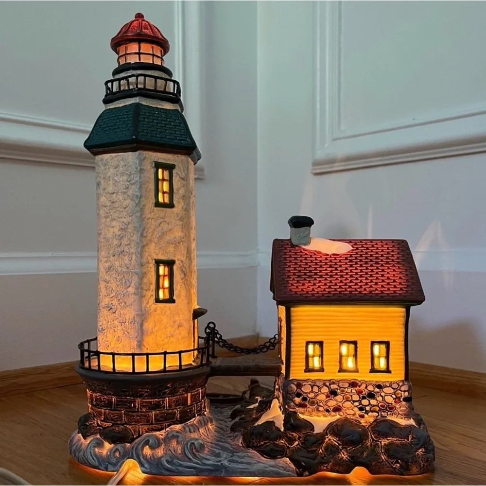 2002 Santa’s Workbench “Knightsbridge Lighthouse” Light-Up Christmas Village - Picture 8 of 13